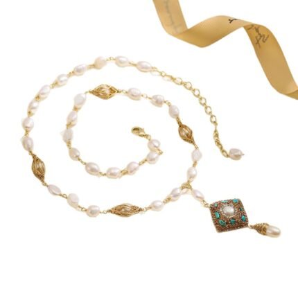 Luxurious and sophisticated natural freshwater pearl necklace for women, versatile and elegant collarbone chai